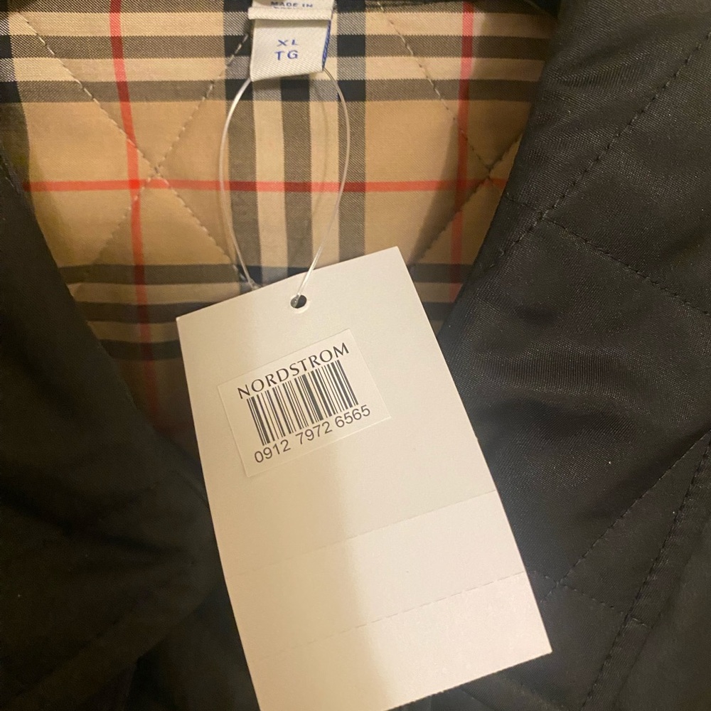 Burberry Fernleigh Quilted Jacket - Picture 10 of 10